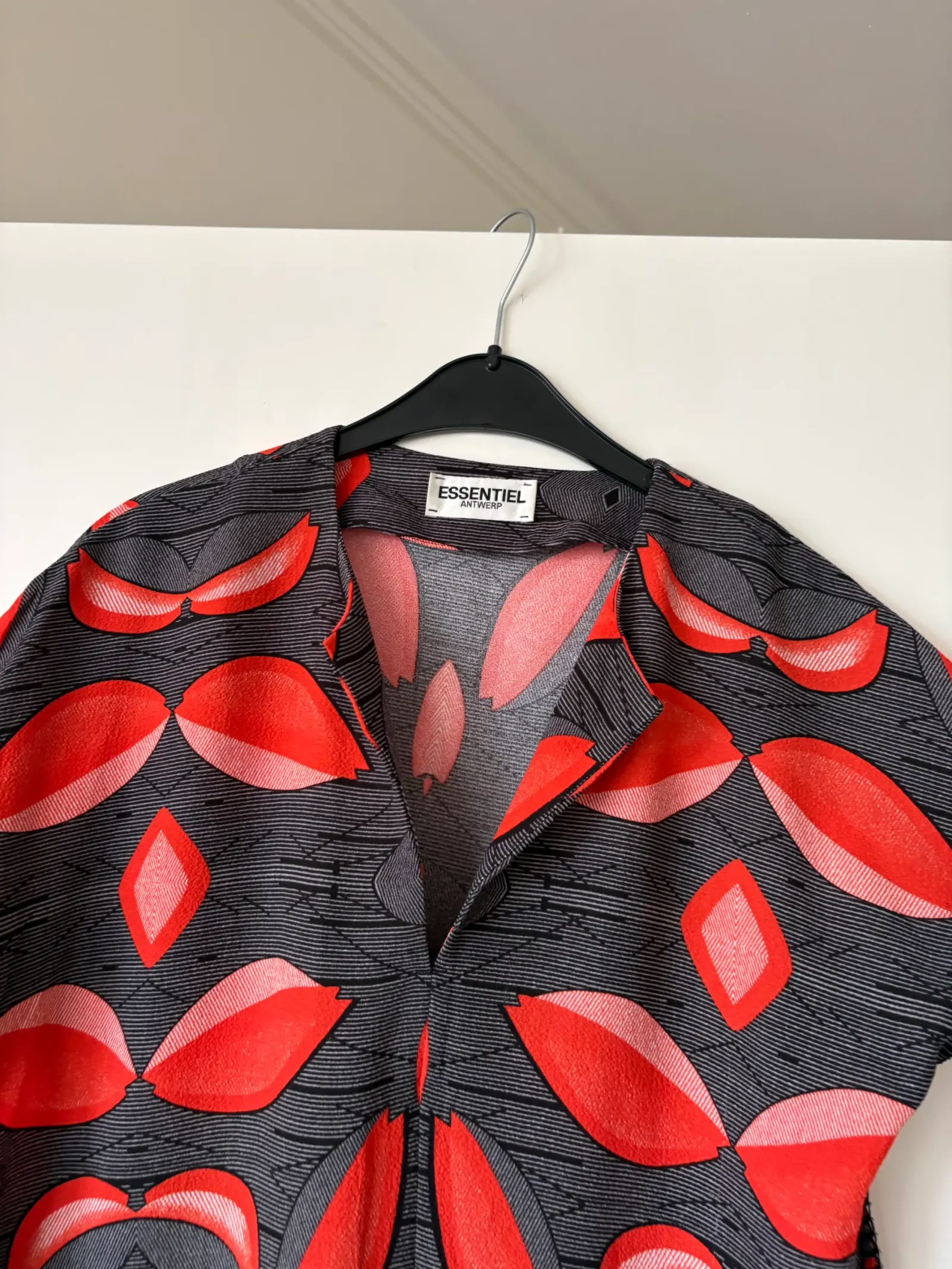 Essentiel Antwerp top tuniek 36 – foto 2 van 6