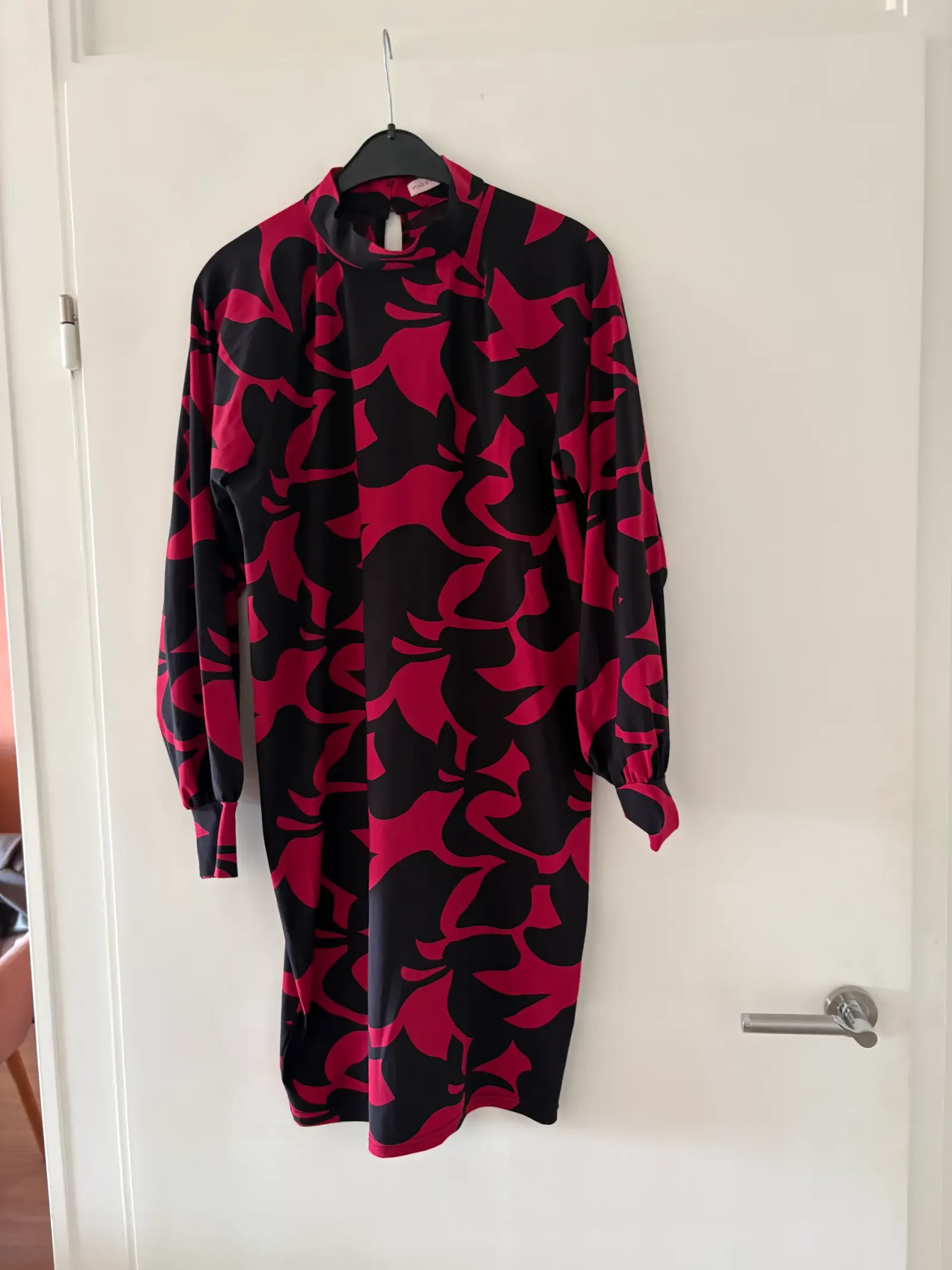 Studio Anneloes jurk zwart rood travelstof s