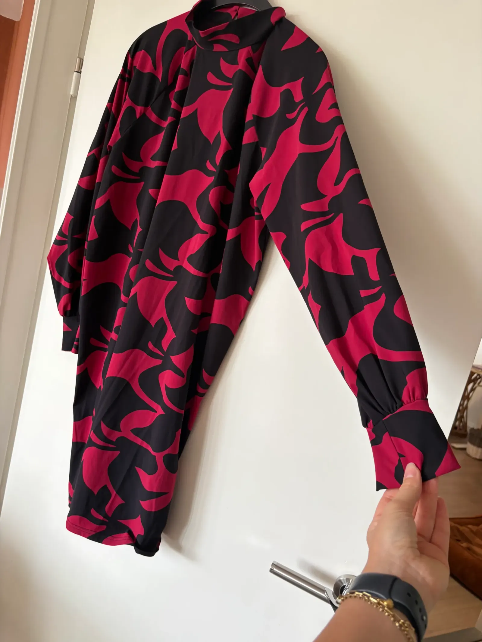 Studio Anneloes jurk zwart rood travelstof s – foto 6 van 6
